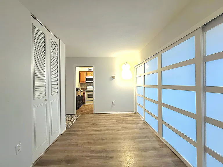 1 E University Pkwy #1408 — Photo 14