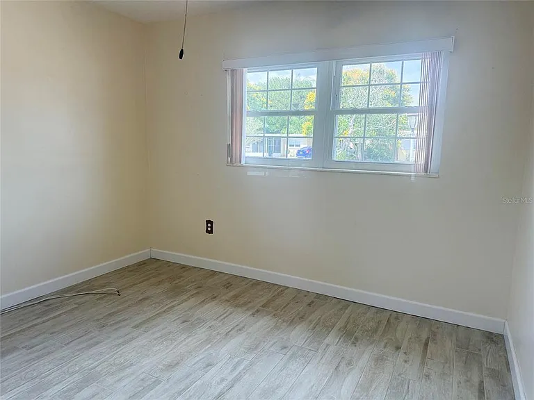 8916 Narcissus Ave — Photo 9