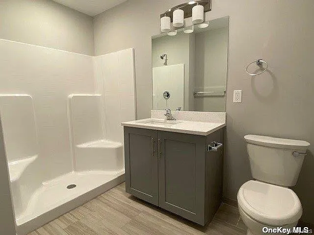 221 Eastview Dr #18 — Photo 7
