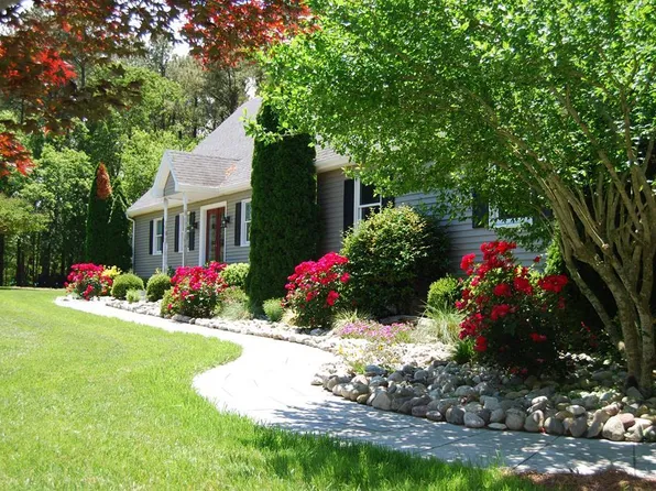 10450 Pheasant Run Dr, Exmore, VA 23350