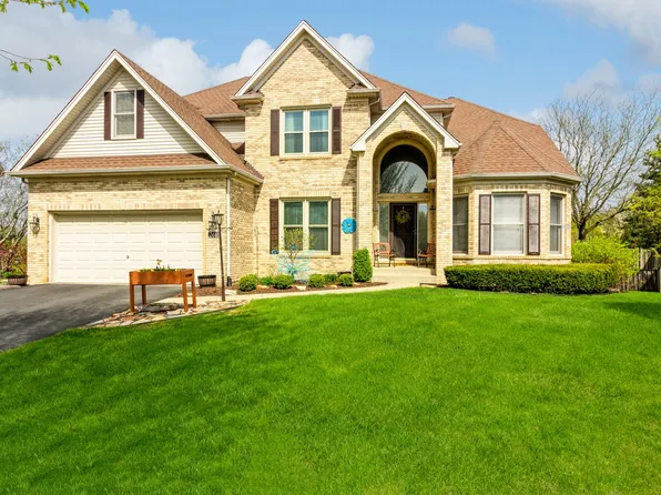 2446 Geneva Ct, Aurora, IL 60503