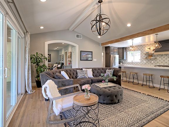 5th image of 3001 Grove Ln