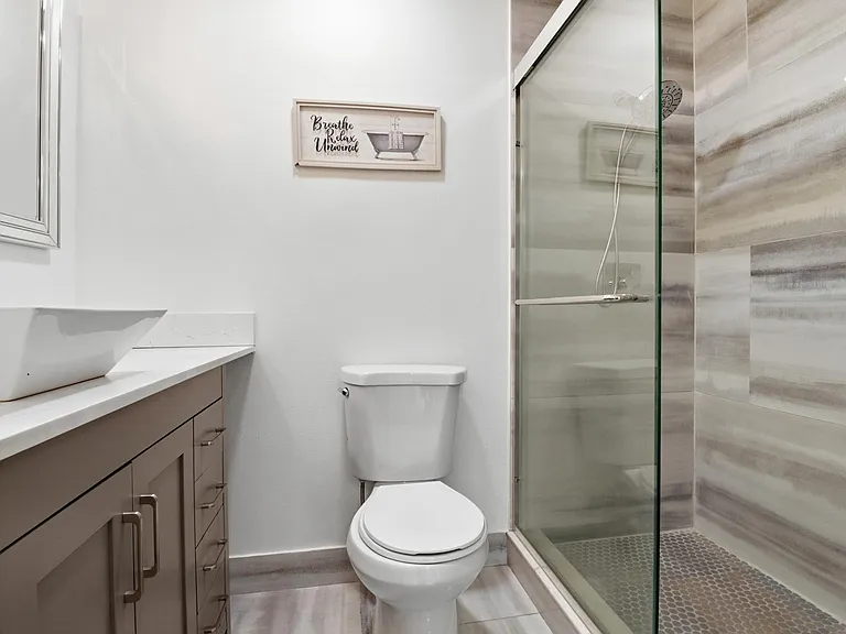 105 Vanessa St — Photo 22