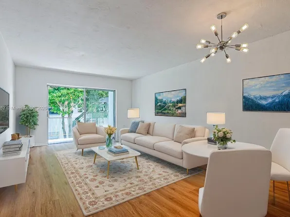 9641 SW 77th Ave APT 203D, Miami, FL 33156