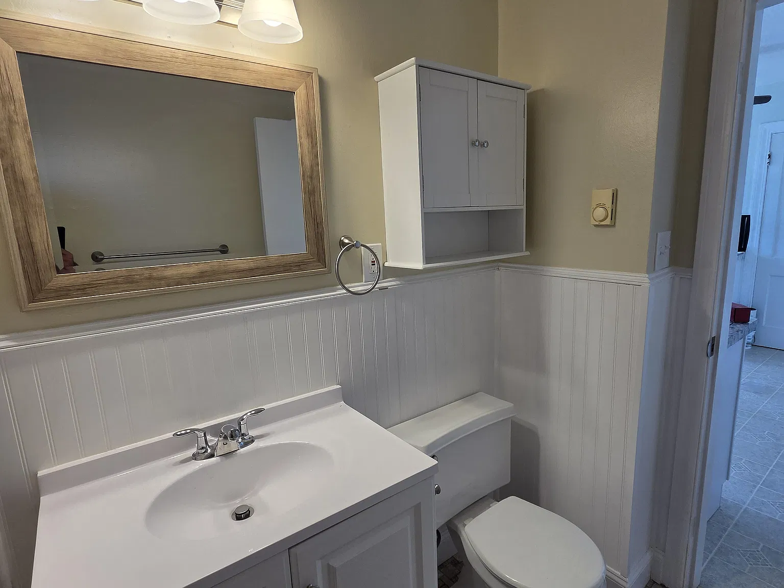 2 bed, 1000 sqft, $2,000 — Photo 2