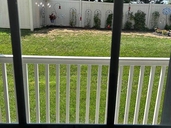 3rd image of 6401 Brookfield Court Dr
