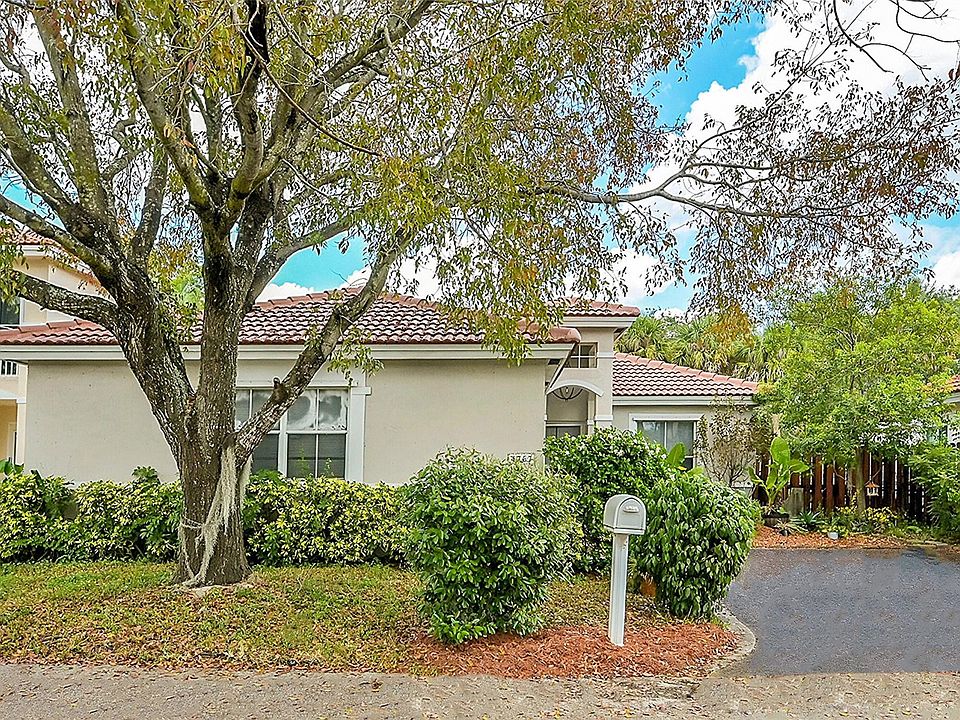 1st image of 4767 NW 7th Manor