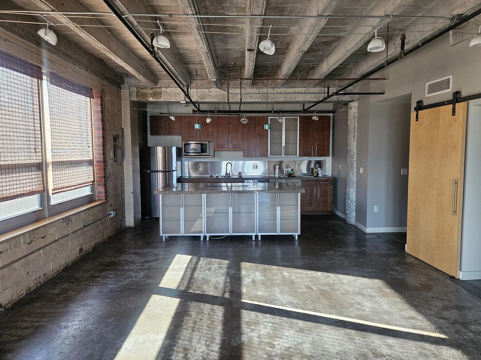 1 bed, 1237 sqft, $1,500 — Photo 1