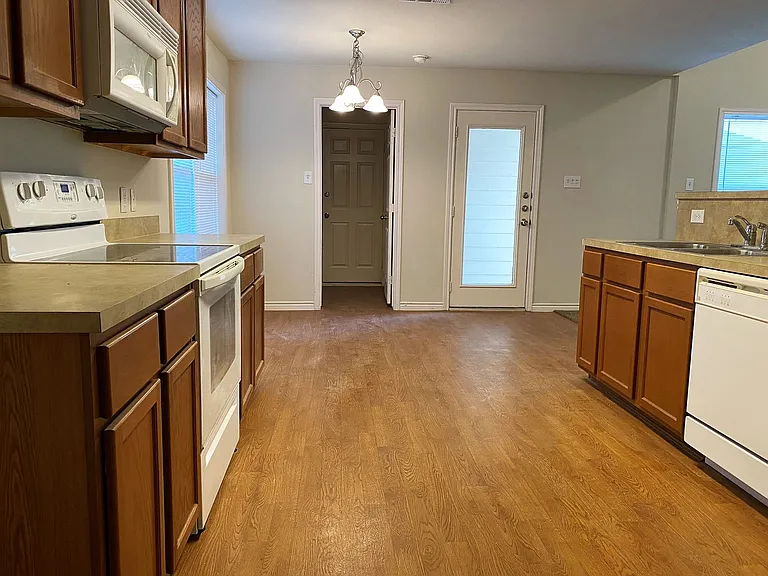 8814 Tucker Cross Rd — Photo 4