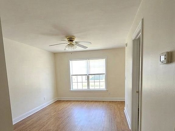 4th image of 18 Steeplecross Ct APT B