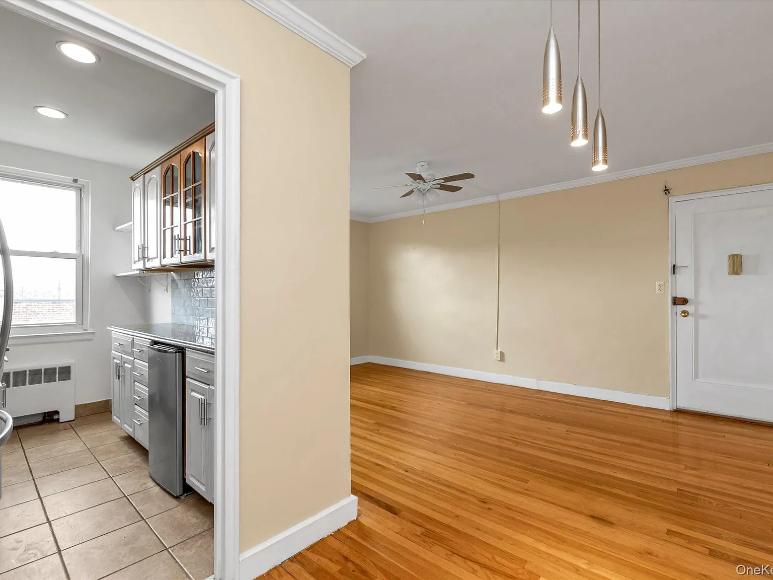 2 bed, 1.0 bath, 700 sqft, $2,450 — Photo 3