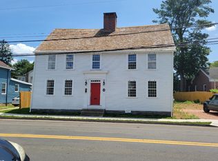 30 Water St, Guilford, CT 06437