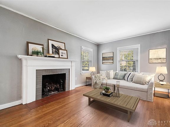 3rd image of 356 East Dr