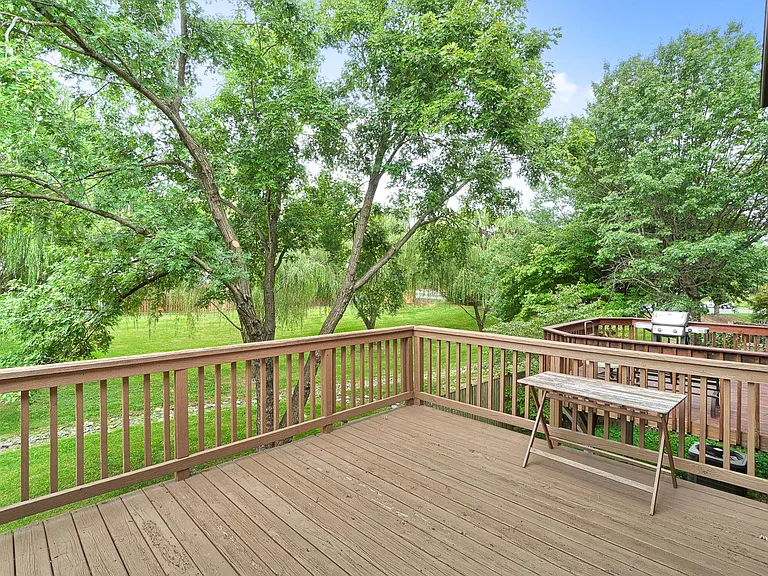 7121 Bradshaw Ct E — Photo 24