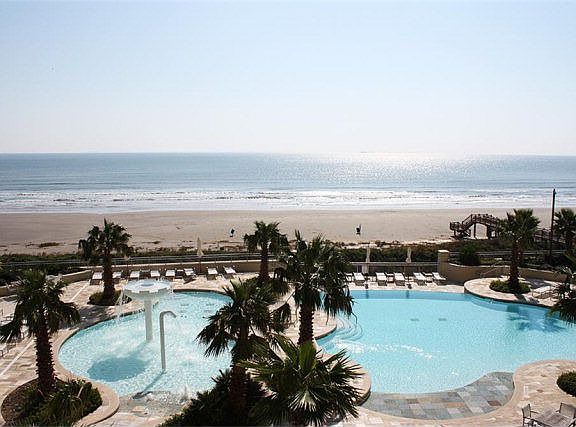 3rd image of 801 E Beach Dr #404