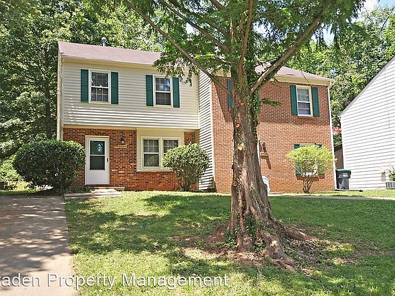 2nd image of 503 Moseley Dr #A