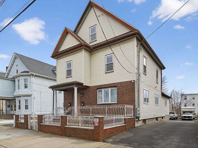 91 Francis St #2 — Photo 12
