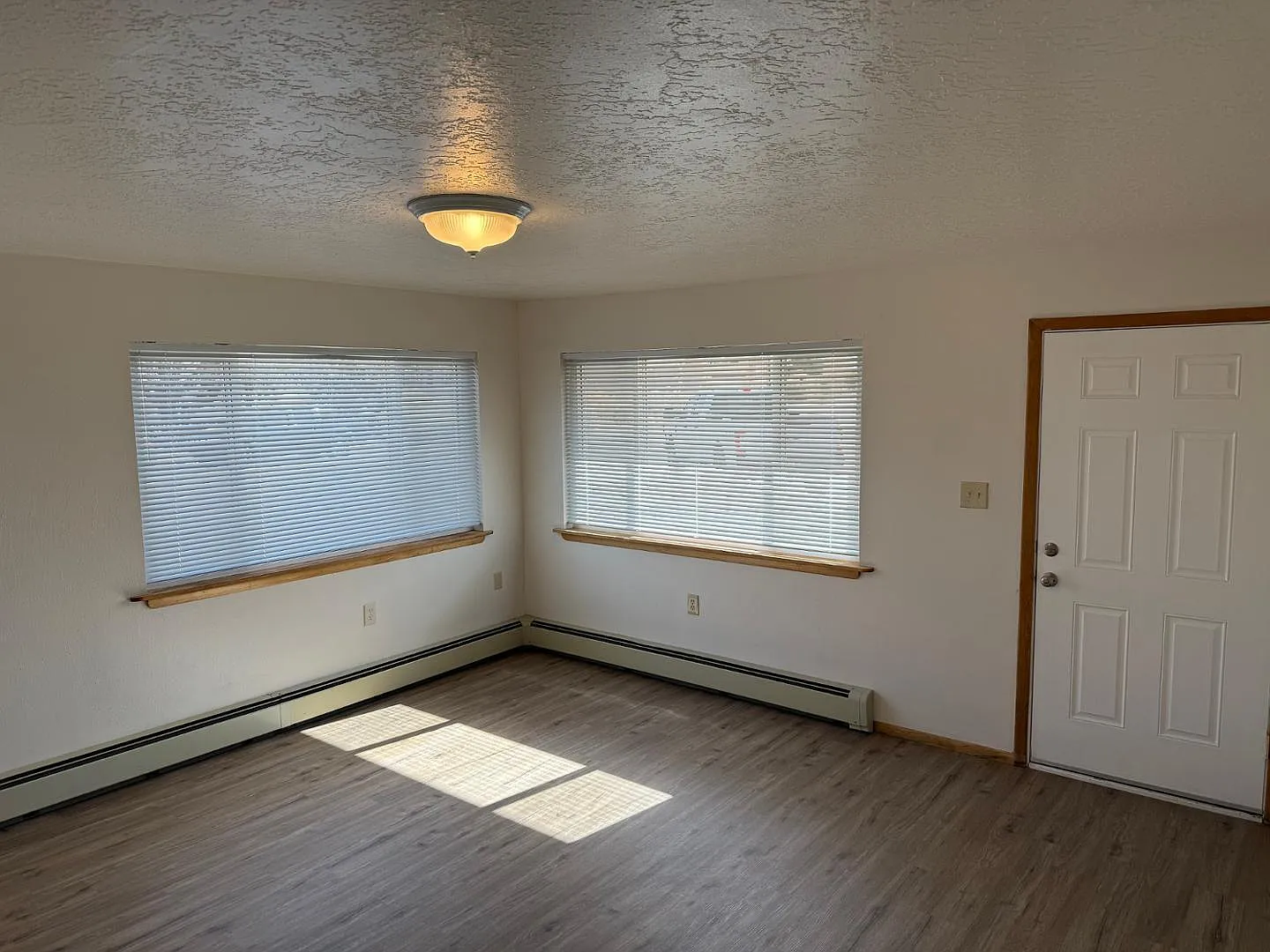 2 bed, 1.0 bath, 800 sqft, $1,425 — Photo 4