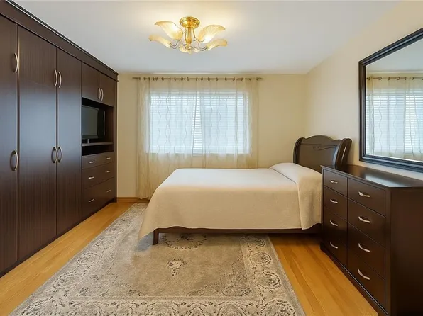 3064 Coney Island Avenue image 5 of 16