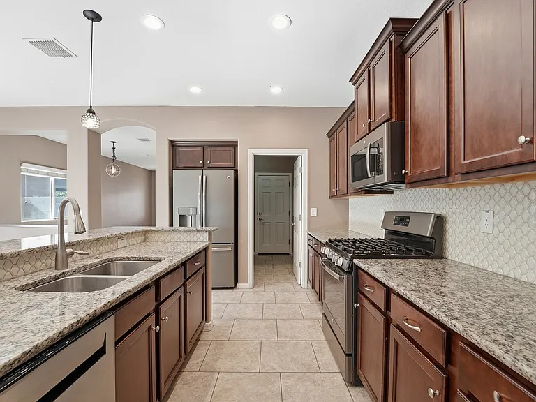 371 W Flame Tree Ave — Photo 10