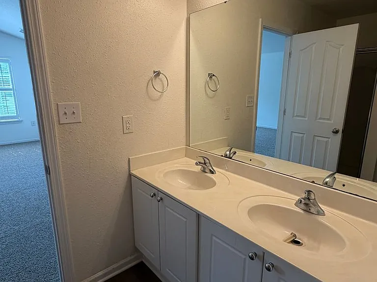 10211 Turkey Point Dr — Photo 10