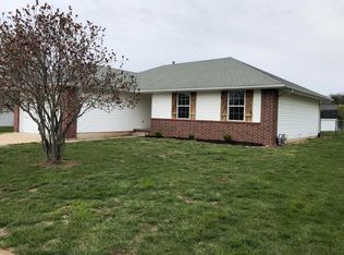 1211 W Turnberry Blvd, Ozark, MO 65721