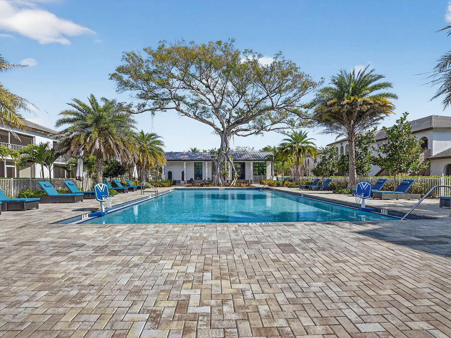 Boca Villas — Photo 2