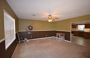 2nd image of 21 Lexington Ct #21