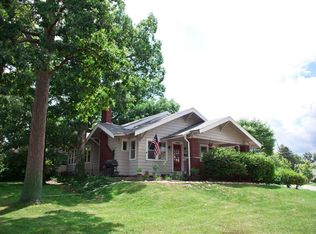 1901 Lawndale Dr, Fort Wayne, IN 46805