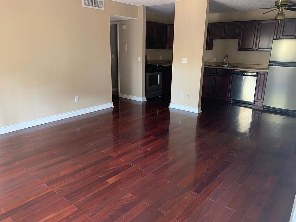1st image of 830 S Langley Ave
