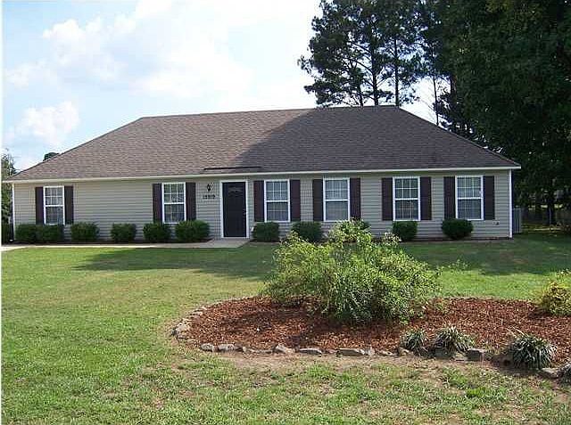 1st image of 15919 Paradise Ln
