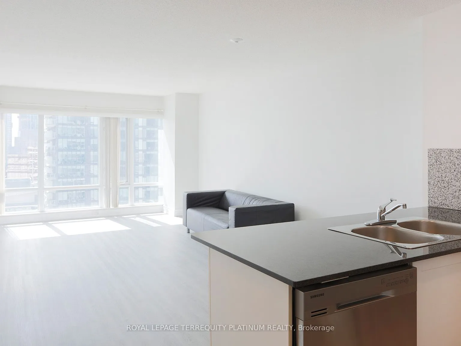 1 bed, $2,400 — Photo 3