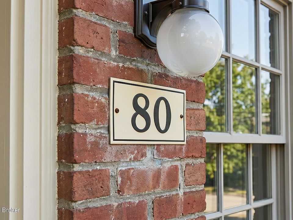 2nd image of 80 College Ct