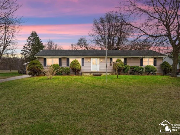 11706 Grafton Rd, Carleton, MI 48117