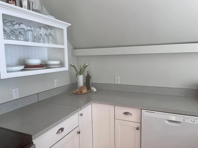 51 Terrace St — Photo 16
