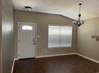 1416 Ross Dr, Lewisville, TX 75067