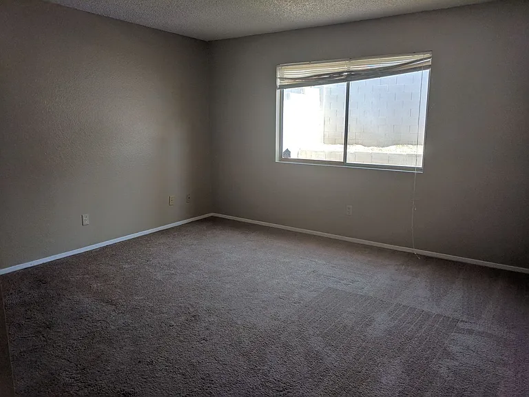 8413 Dunphy Ct — Photo 9