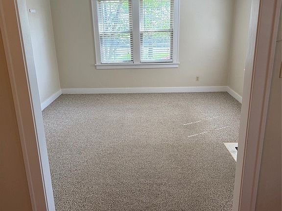 5th image of 1363 Anderson Rd