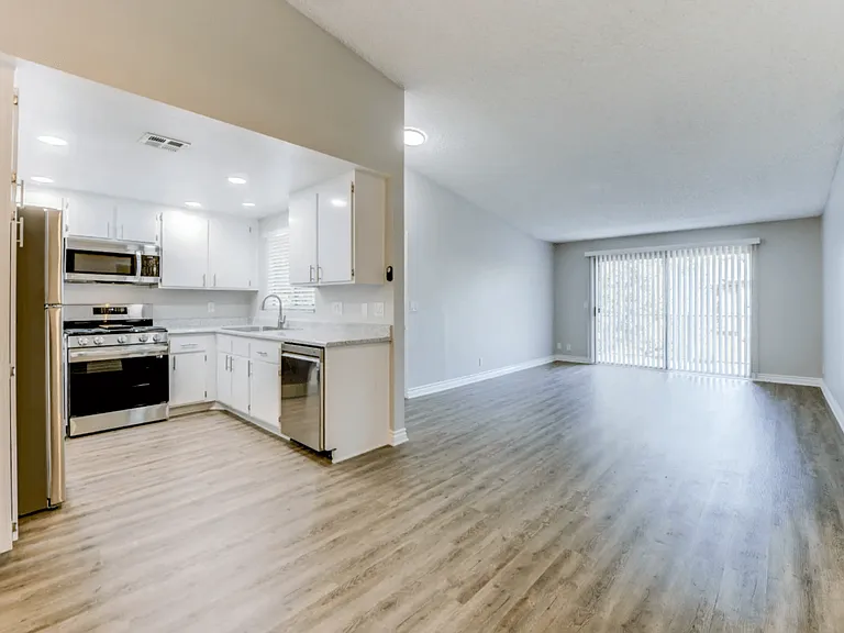 Gladstone Ridge Apartments — Photo 7