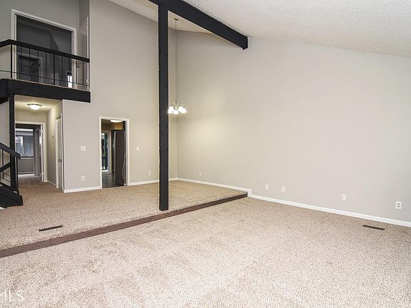 4th image of 3070 Balearic Dr SE