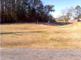 9241 Cottage Hill Rd, Mobile, AL 36695