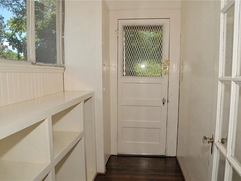 602 Sherwood Rd NE — Photo 11
