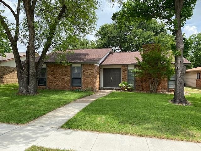 1st image of 320 Park Meadow Way