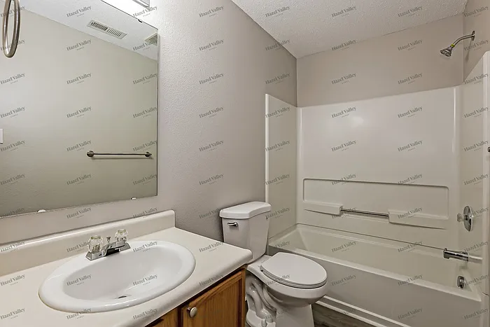 10785 Cyrus Dr — Photo 11