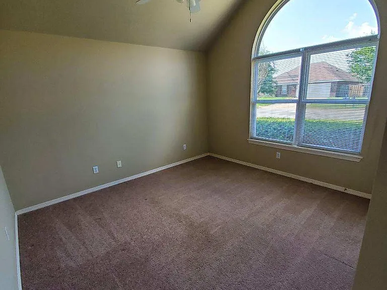 308 E Sweetwater Dr — Photo 5