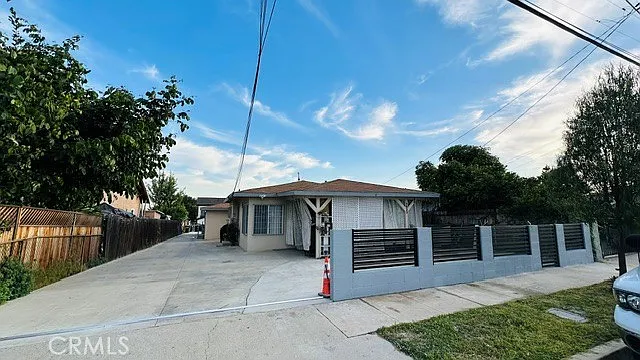 3824 Princeton St — Photo 1