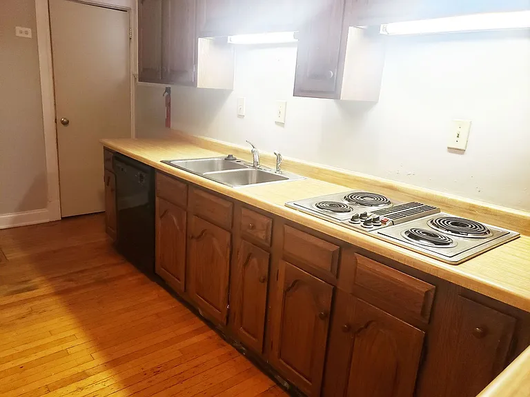3204 Bishop St — Photo 5