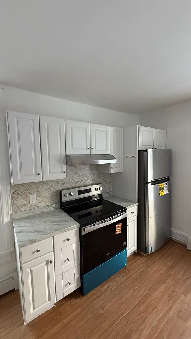 284 S Main St #2 photo 1