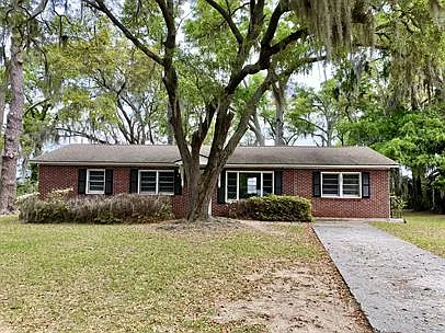3 bed, 1450 sqft, $1,400 — Photo 1