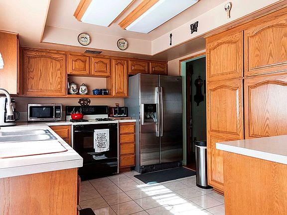 4th image of 28870 Bougainvilla Way
